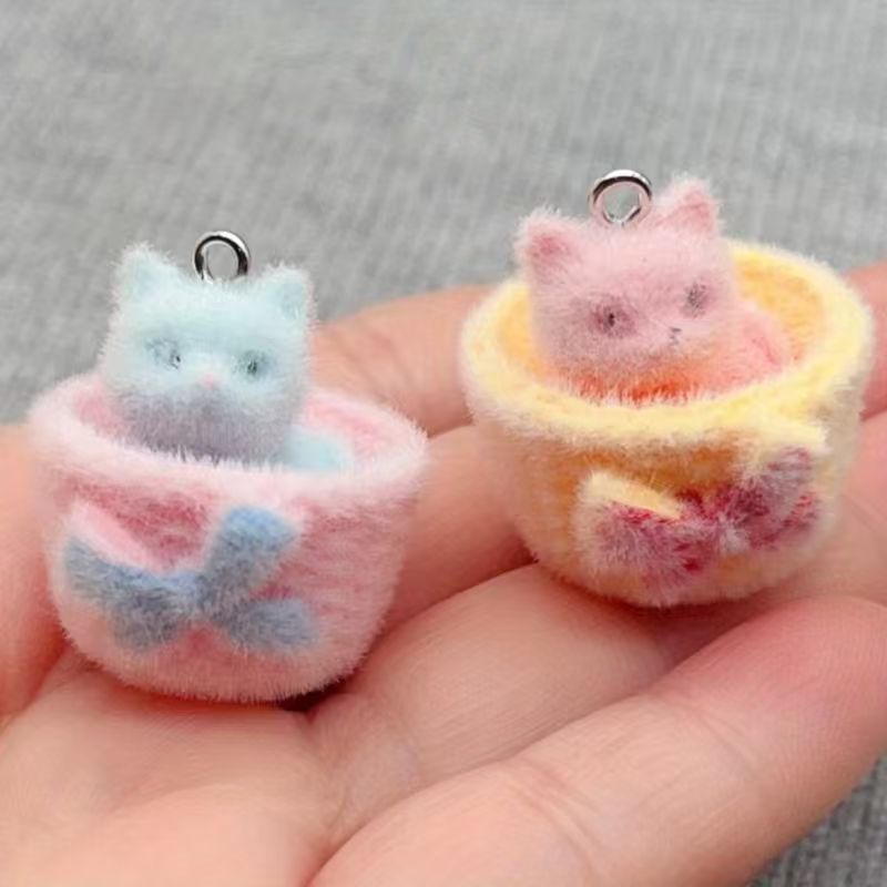 4個入り3Dぬいぐるみ樹脂製猫ペンダント、DIYジュエリー製 - Event Party のレビューと価格