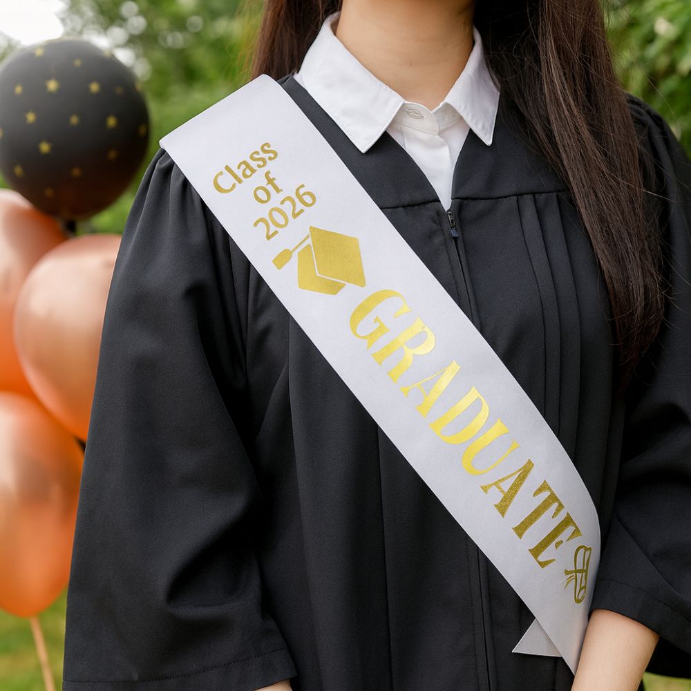 2026年卒業生用卒業サッシュ グリッターブラックホワイト  - Birthday Sash Glitter のレビューと価格